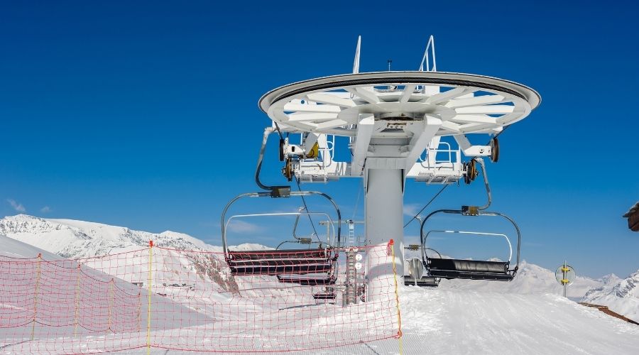 subida telesilla con forfait en Sierra Nevada